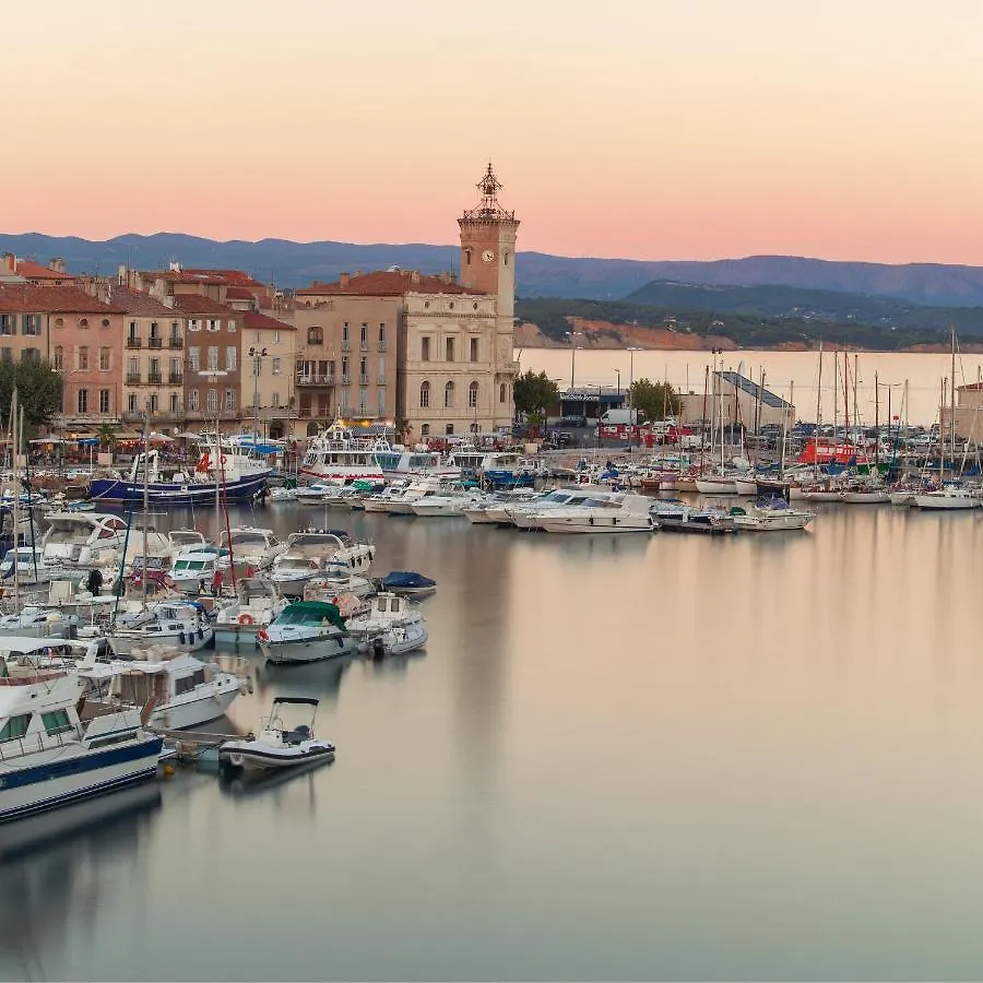 Eden Place Un Petit Coin De Paradis By Laconciergerie13 La Ciotat 0*,